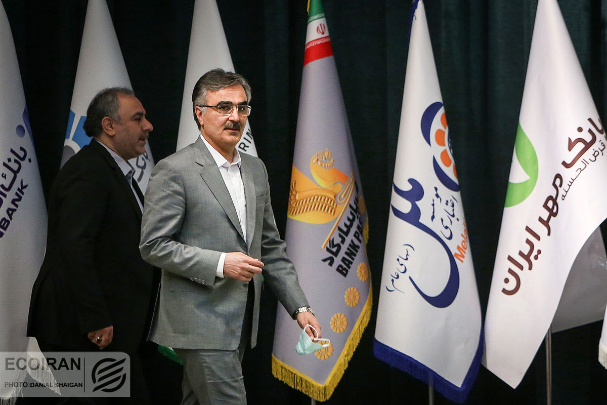 رئیس بانک مرکزی تغییر کرد/فرزین به جای صالحآبادی